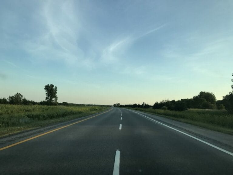 road-2650211_1920