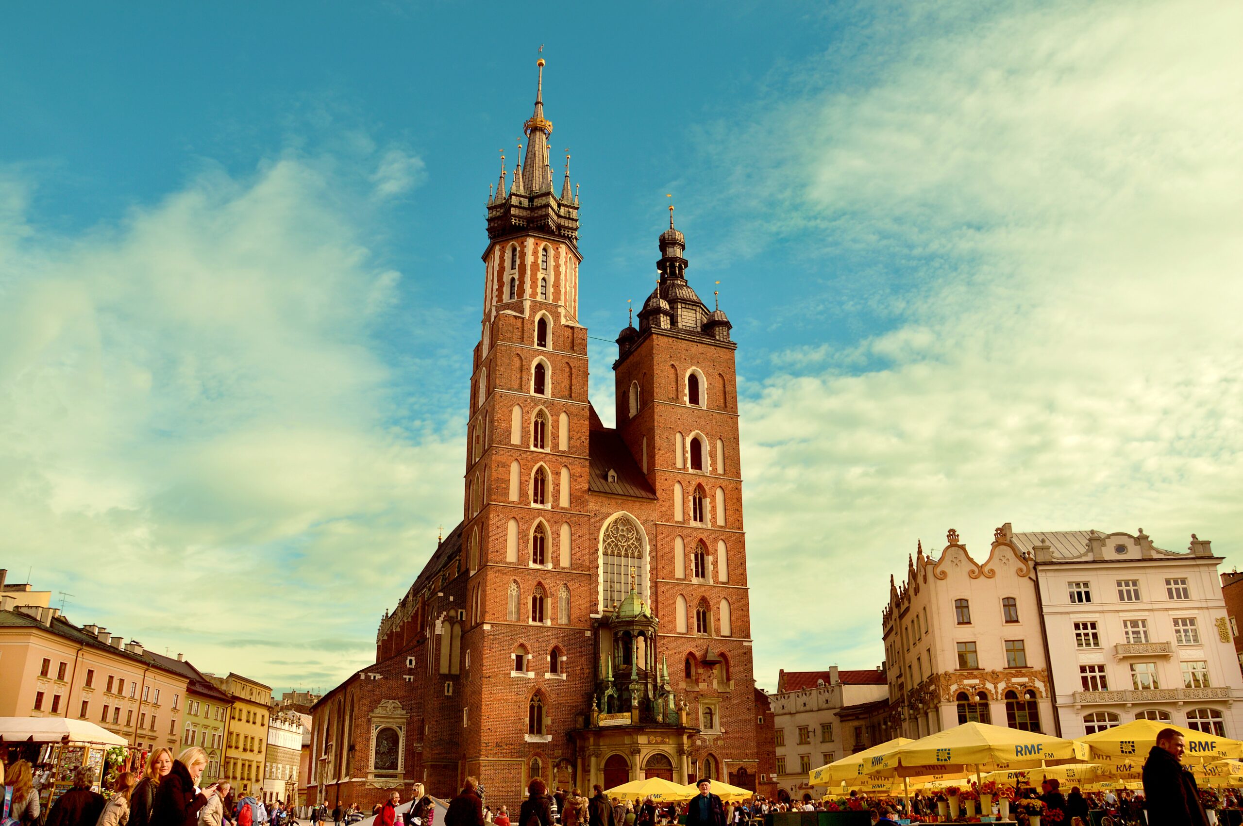 church-poland-square-cracow-46273