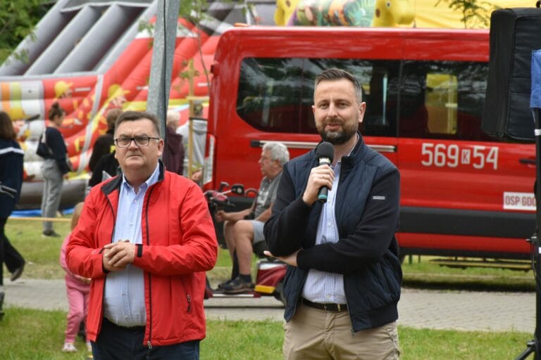 plac_zabaw_integracyjny_gmina_Gdó_dzieci