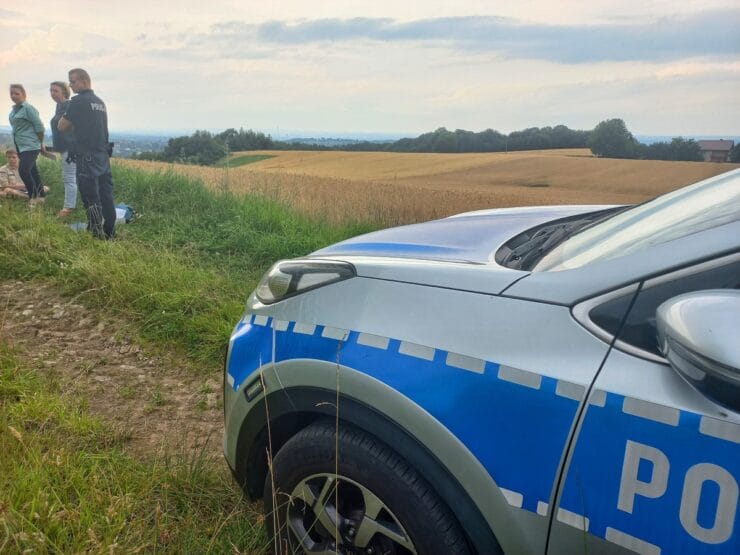 obozy harcerskie policja