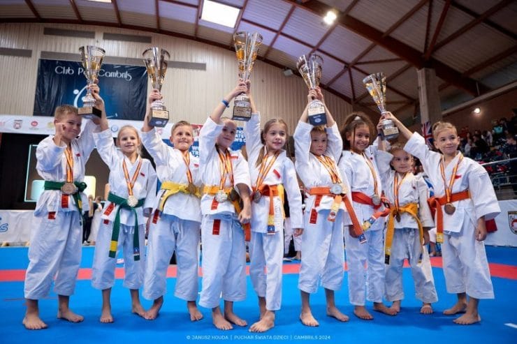mistrzostwa świata puchar dzieci karate hiszpania kłaj szarów