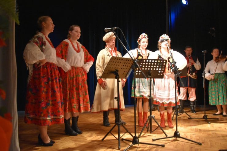pieśni patriotyczne 11 listopada święto niepodległości Gdów466038826_966035642219367_1821746242404321566_n