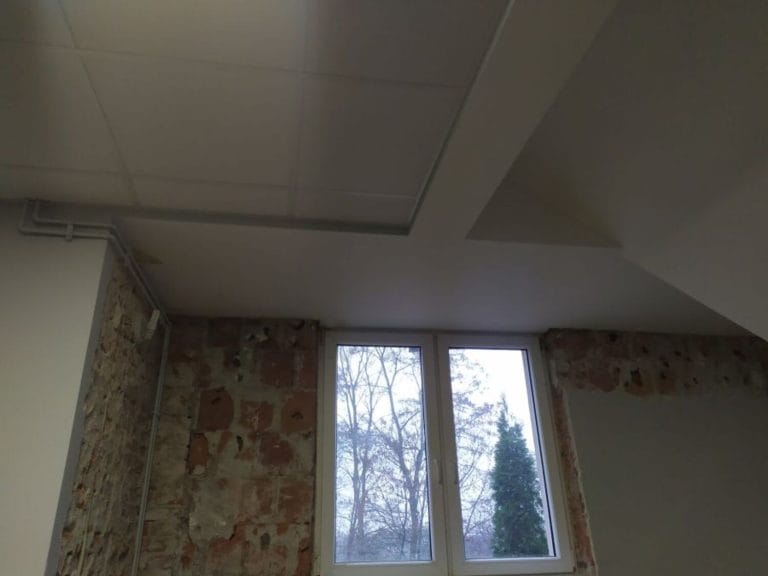 Pierwszy etap remontu WDK w Małej Wsi zakończonyremont-budynku-WDK-w-Ma-ej-Wsi-etap-I-005-2
