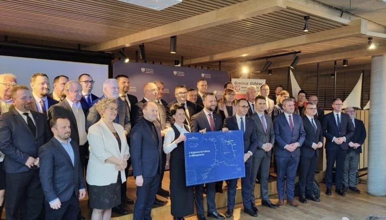 podłęże piekiełko tory kolej małopolska gdów kraków przetarg.jpg 3474257297_122192609744162321_2995239767298948498_n