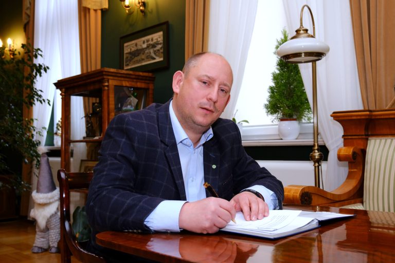 fundusz autobusowu województwo małopolskie wieliczka kraków podłęże myślenice podpis_fa_2025 (1)
