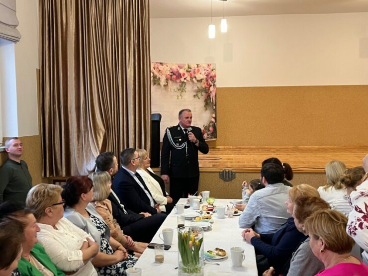 Dzień Kobiet w Gminie Gdów: Uroczystości pełne życzeń i radości