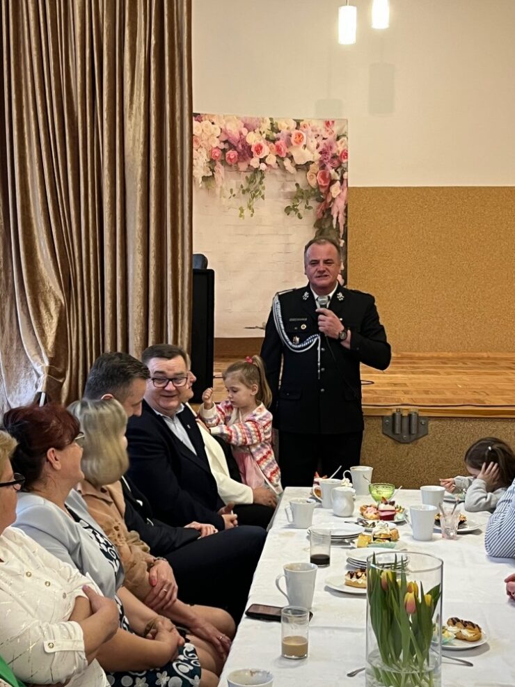 Dzień Kobiet w Gminie Gdów: Uroczystości pełne życzeń i radości