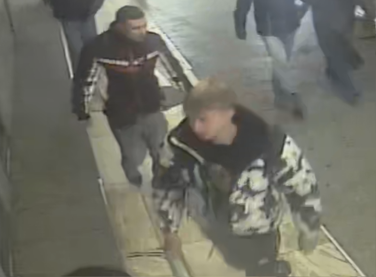 Rozpoznajesz ich? Brutalnie pobili nieletniego w przejściu podziemnym