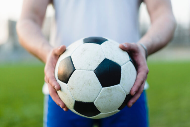 charytatywny turniej piłki nożnej piłka nożna sport fundacja woodword