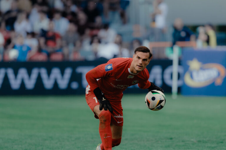 puszcza niepołomice widzew łódź mecz mecze ekstraklasa przegrana żubry sport
