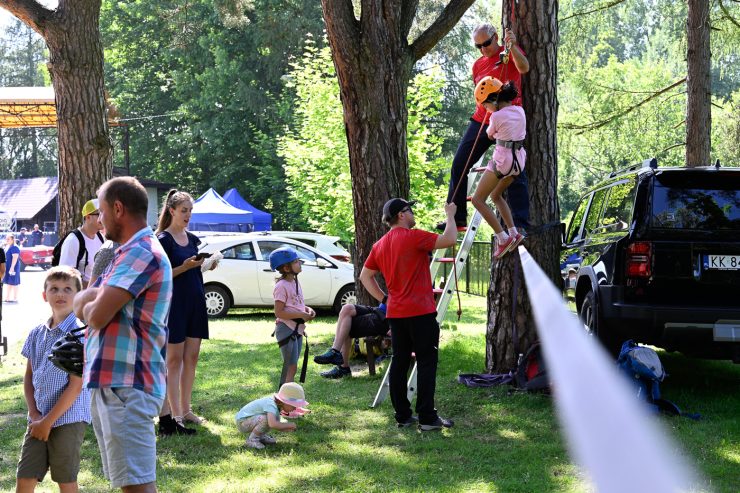 Piknik rodzinny „Bezpieczne wakacje” w Gdowie