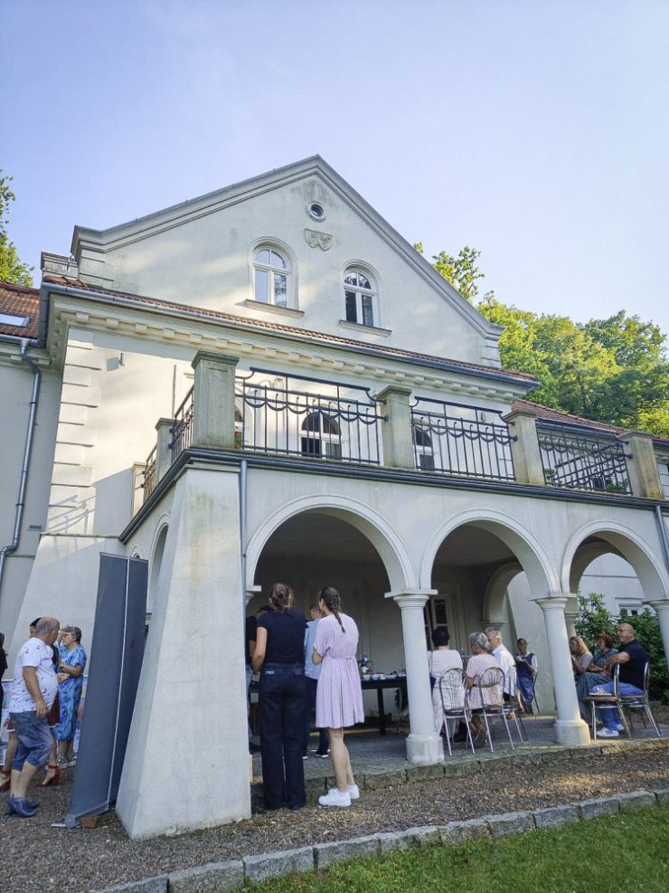 Wernisaż sztuki w Hucisku