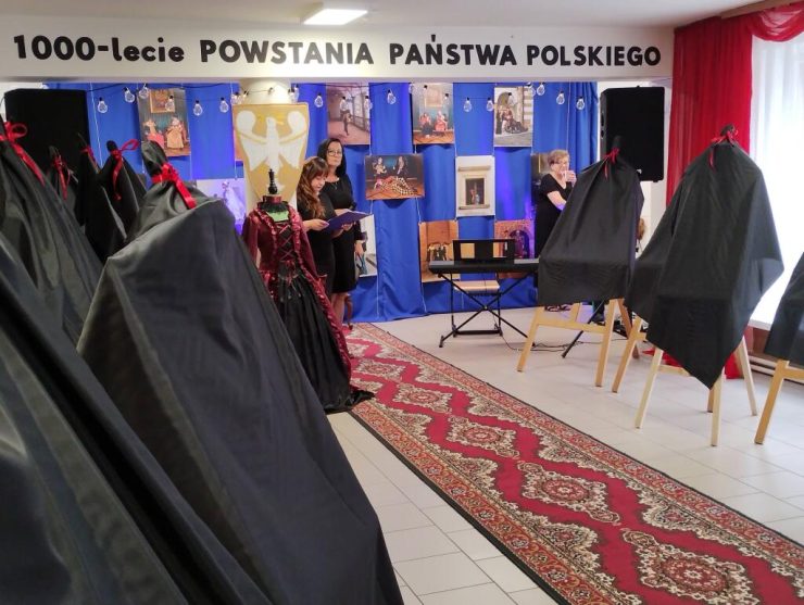 Wernisaż wystawy "Oblicze królów" w Bodzanowie