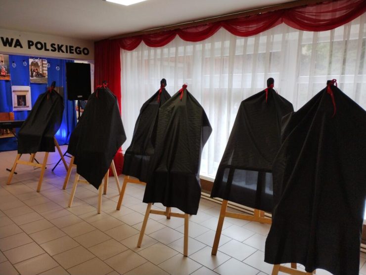 Wernisaż wystawy "Oblicze królów" w Bodzanowie
