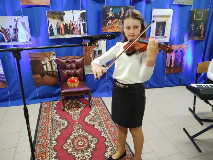 Wernisaż wystawy "Oblicze królów" w Bodzanowie