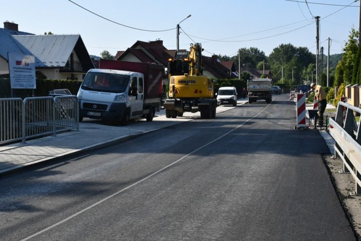 Zakończenie budowy chodników w Gdowie