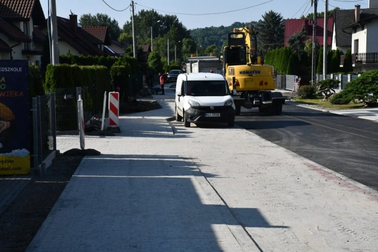 Zakończenie budowy chodników w Gdowie