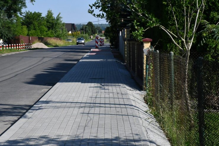 Zakończenie budowy chodników w Gdowie
