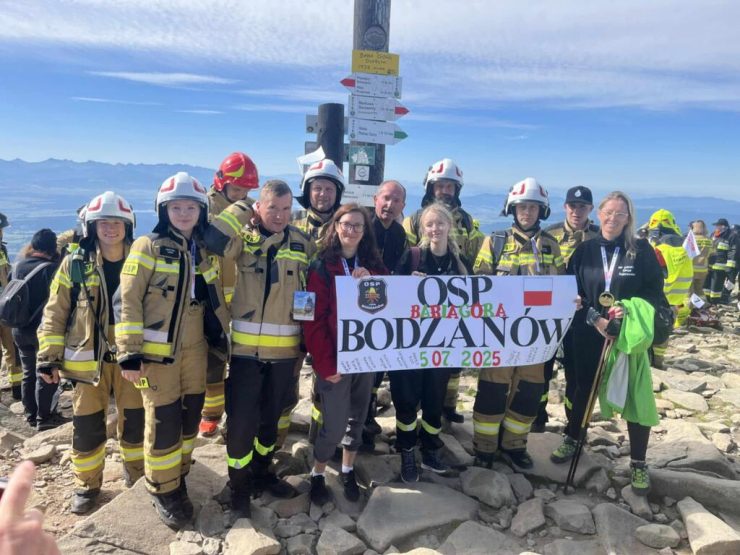 Strażacy z Bodzanowa zdobywają Babią Górę dla dawstwa szpiku