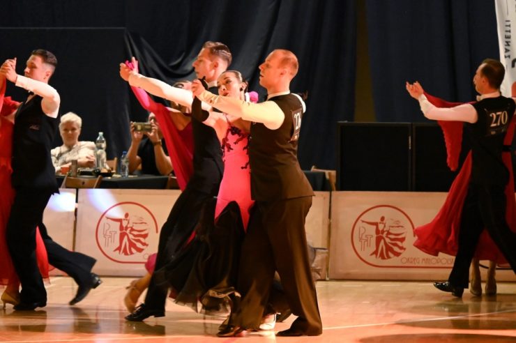Emocje i taniec w Bochni podczas XXVIII Turnieju Tańca Towarzyskiego