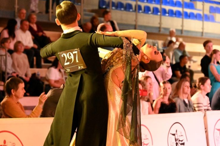 Emocje i taniec w Bochni podczas XXVIII Turnieju Tańca Towarzyskiego