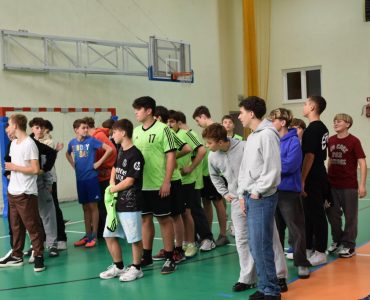 Emocjonujące zawody gminne w halowej piłce nożnej chłopców