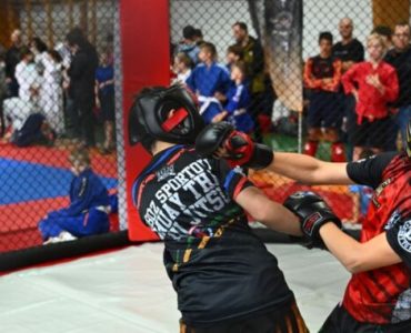 Grand Prix Fighttime w Niepołomicach: sukcesy zawodników i emocjonujące zmagania