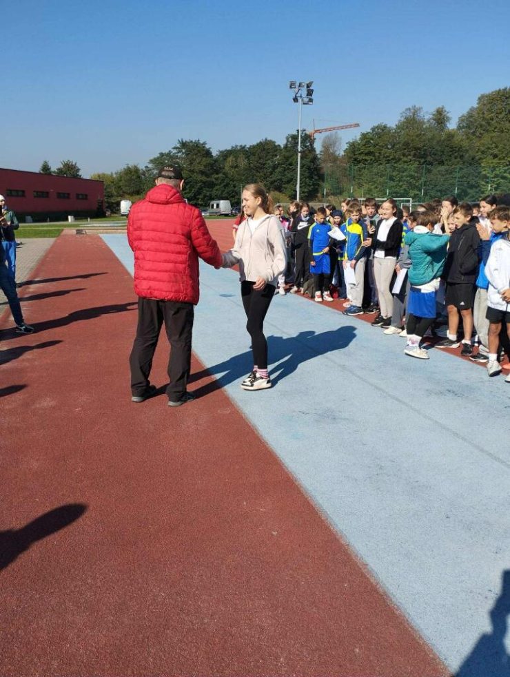 Młodzi lekkoatleci z Biskupic triumfują w Wieliczce