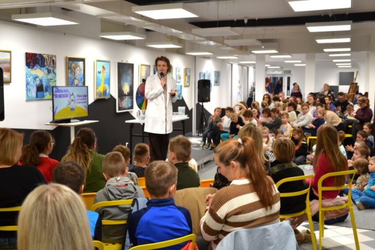 Noc Bibliotek w Niepołomicach – święto kreatywności i zabawy