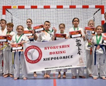 Sukces zawodników Kyokushin Boxing Niepołomice w Liszkach
