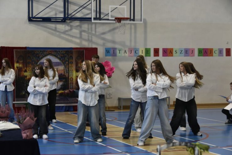 Uroczyste ślubowanie uczniów klas pierwszych w Niepołomicach