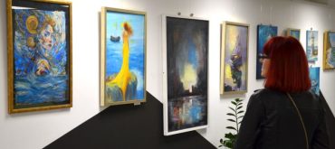 Wodne opowieści w Niepołomicach – nowa wystawa malarstwa