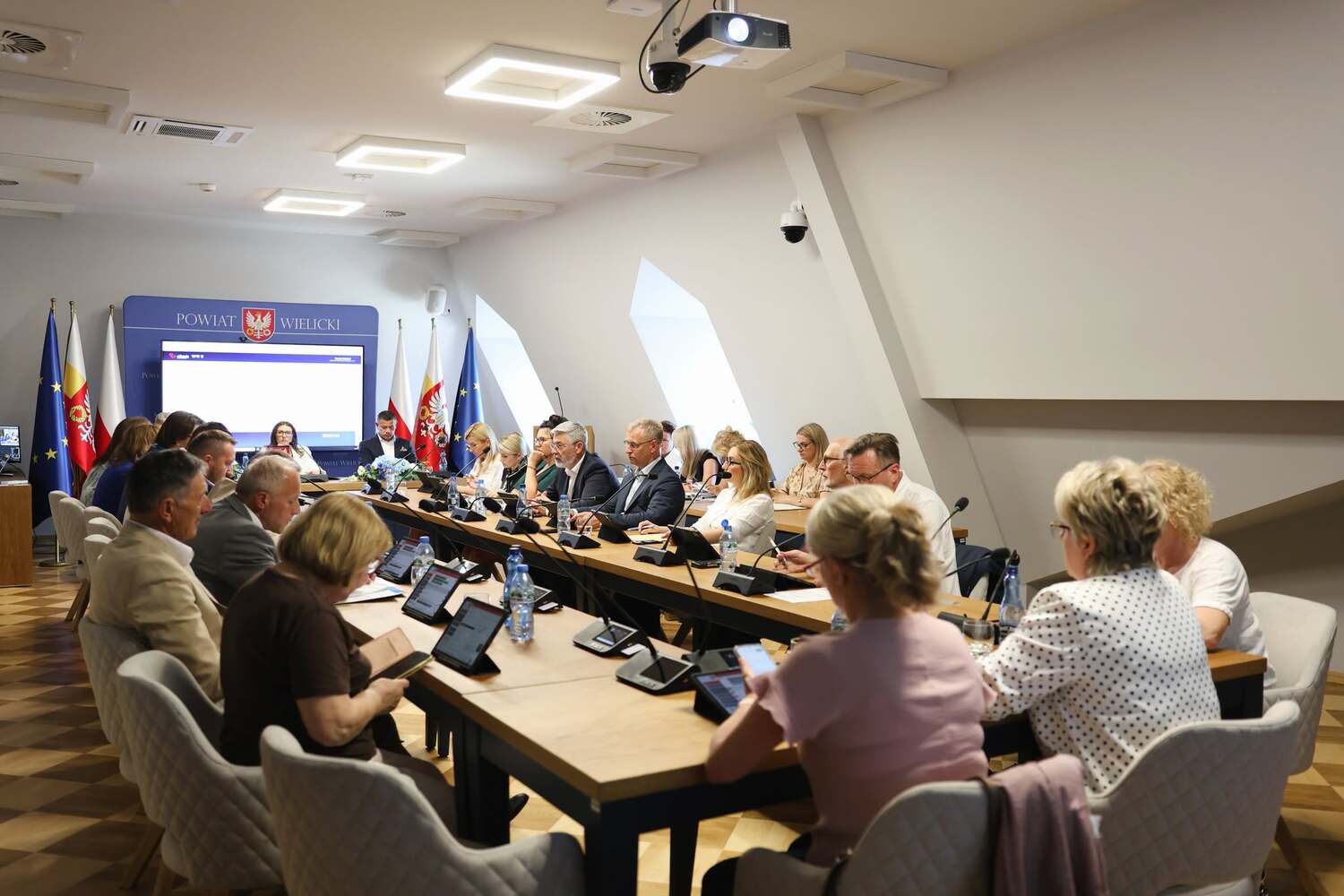 Powiat Wielicki z wotum zaufania i absolutorium. Rekordowy wynik finansowy w Małopolsce