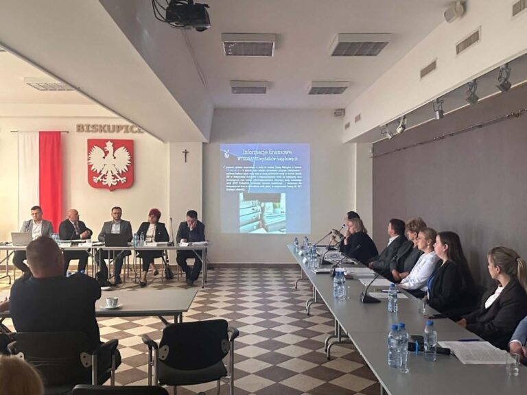 Wójt Biskupic z absolutorium i wotum zaufania