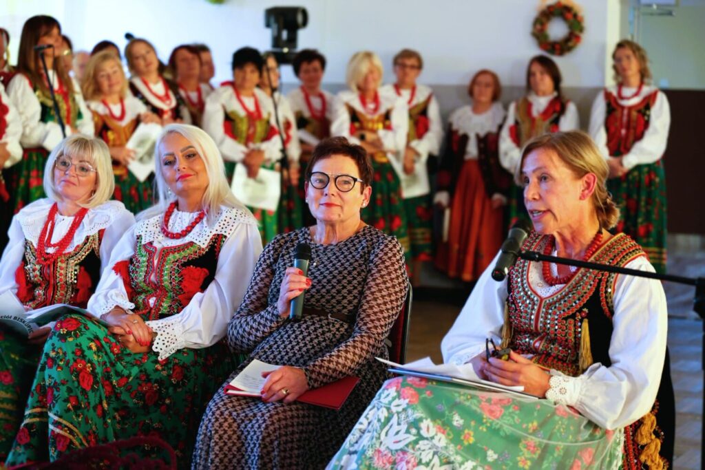 60lecie-stowarzyszenia-przyjaci&oacute;ł-biskupic-gmina-biskupice-uroczystość-w-powiecie-wielickim-powiat-wielicki13.png