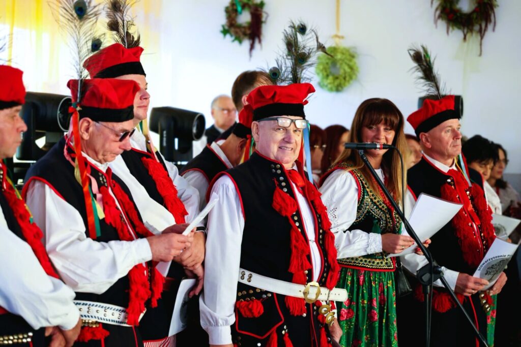 60lecie-stowarzyszenia-przyjaci&oacute;ł-biskupic-gmina-biskupice-uroczystość-w-powiecie-wielickim-powiat-wielicki20.png