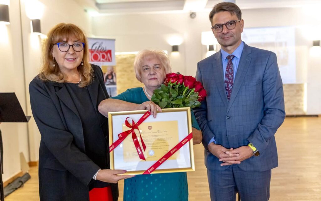 jubileusz-15-lecie-uniwersytetu-trzeciego-wieku-kłaj-uroczystość-wydarzenie-powiat-wielicki16