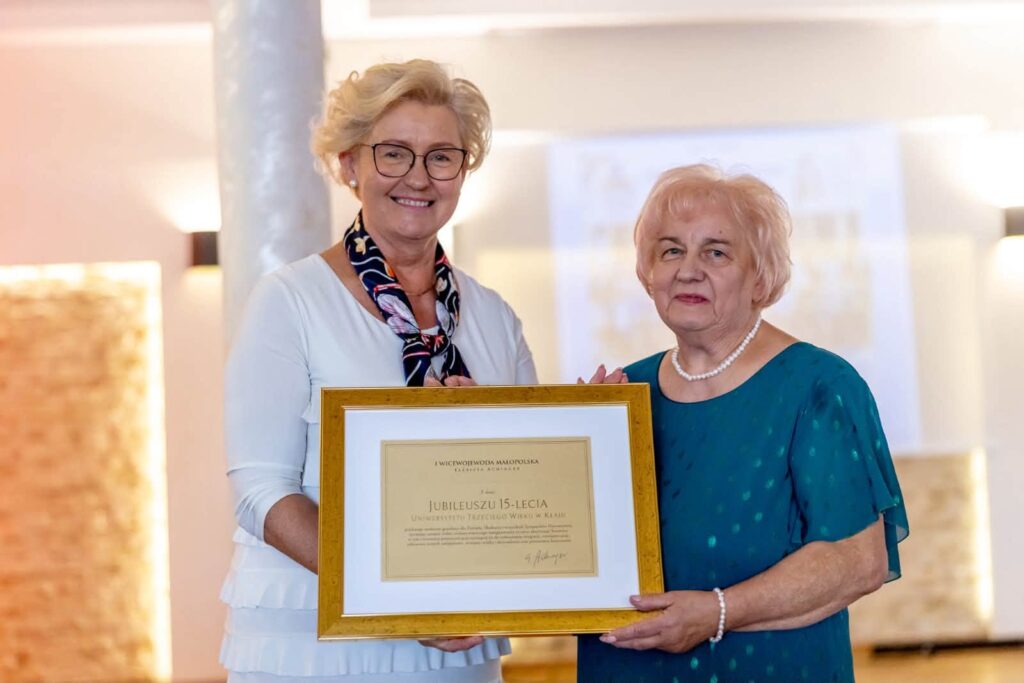 jubileusz-15-lecie-uniwersytetu-trzeciego-wieku-kłaj-uroczystość-wydarzenie-powiat-wielicki9