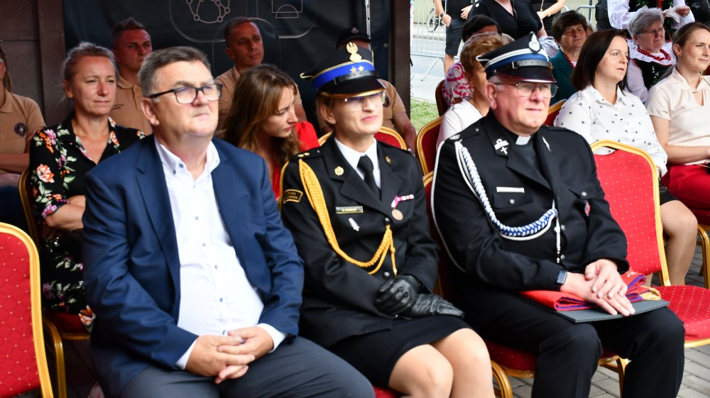Nowy samoch&oacute;d ratowniczo-gaśniczy w Kunicach
