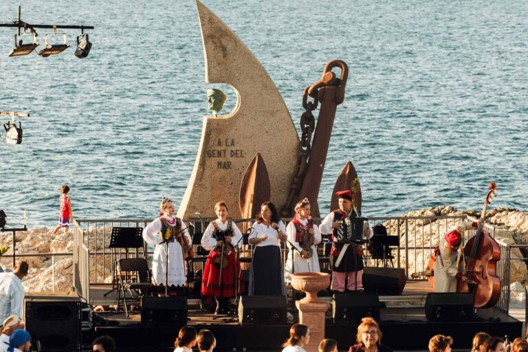 Wieliczka gościem festiwalu w Hiszpanii. Polski folklor i historia „białego złota” na wybrzeżu Costa Brava