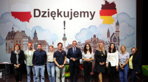 Kolejne pokolenia, wsp&oacute;lna historia. 30 lat wsp&oacute;łpracy szk&oacute;ł z Wieliczki i Bergkamen