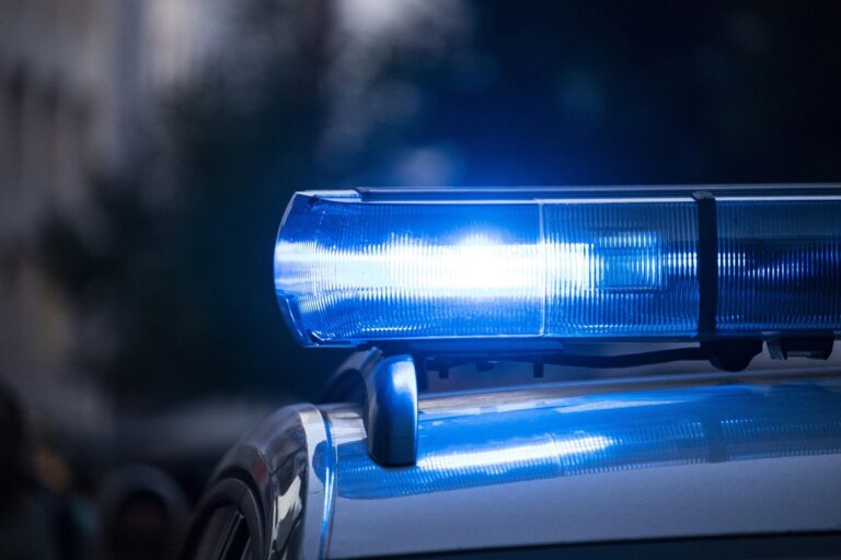 Śmiertelny wypadek na DK94 w Wieliczce. Zderzyły się motocykl i ciężar&oacute;wka