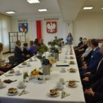 Nagrody i podziękowania w Biskupicach. Wyr&oacute;żniono nauczycieli i doceniono dyrektor&oacute;w