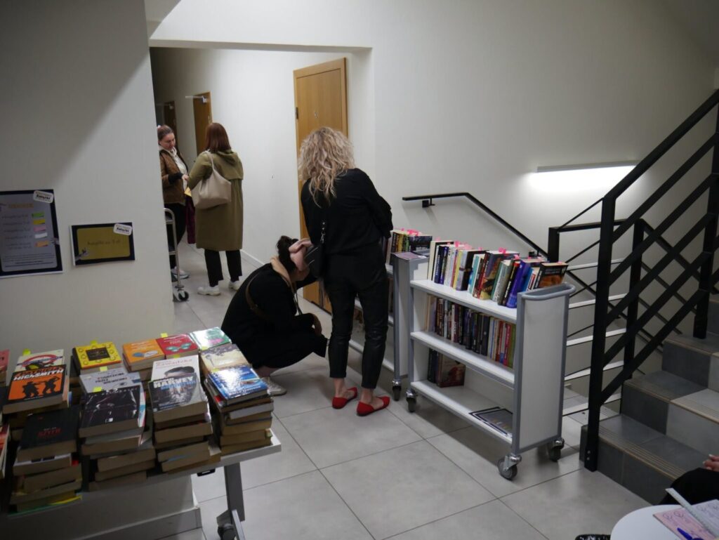 Po zmroku między książkami. Noc Bibliotek w wielickiej Mediatece