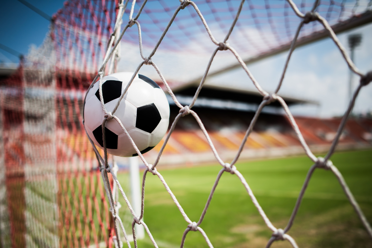 Puszcza Niepołomice bez punkt&oacute;w w małopolskim starciu. Termalica wygrała 2:0