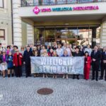 Seniorzy na scenie i ulicach Wieliczki. Piąte Senioralia pełne r&oacute;żnorodnych inicjatyw