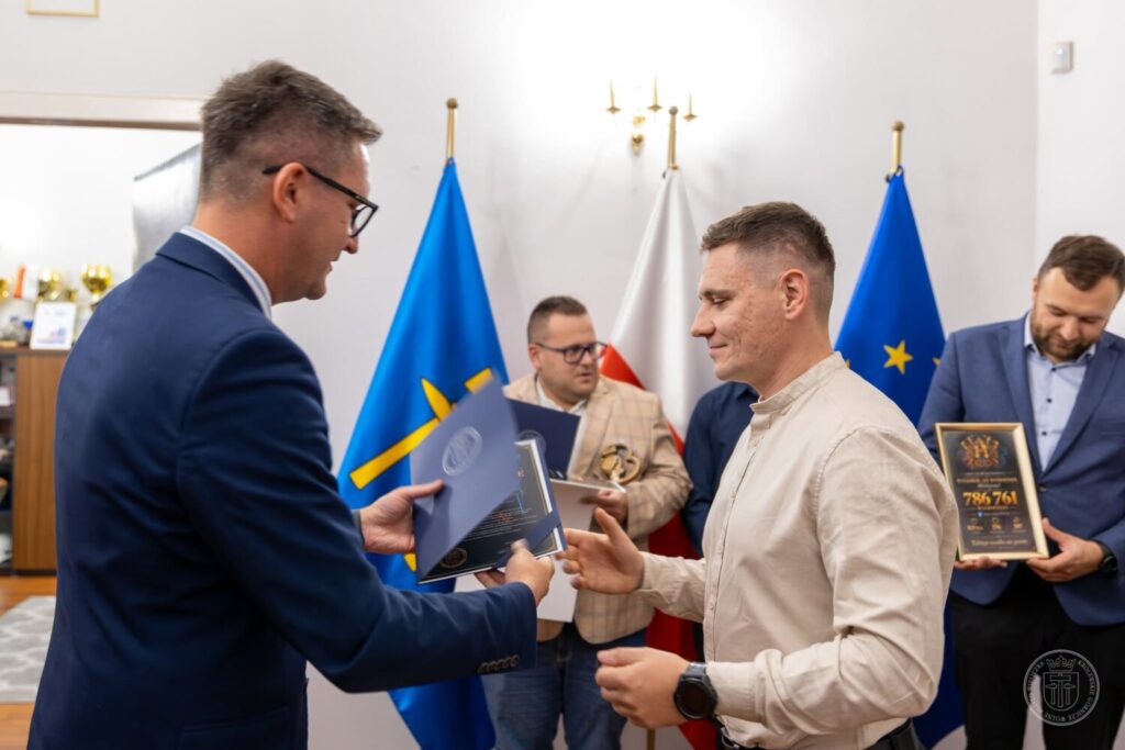 „Siedmiu Wspaniałych” z Czarnochowic. Podziękowania za pomoc podczas pożaru w Grecji