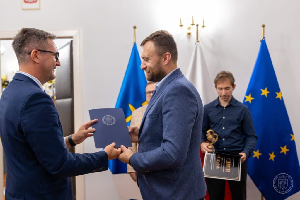 &bdquo;Siedmiu Wspaniałych&rdquo; z Czarnochowic. Podziękowania za pomoc podczas pożaru w Grecji