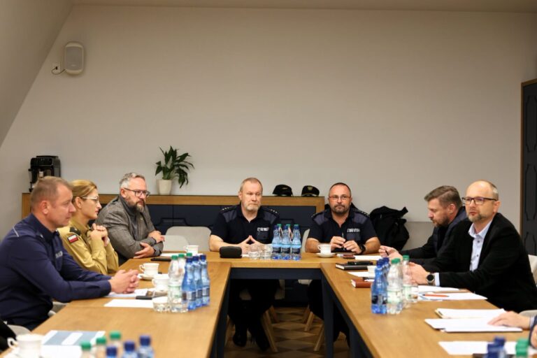 Przejścia dla pieszych i edukacja najmłodszych. O bezpieczeństwie na drogach powiatu wielickiego
