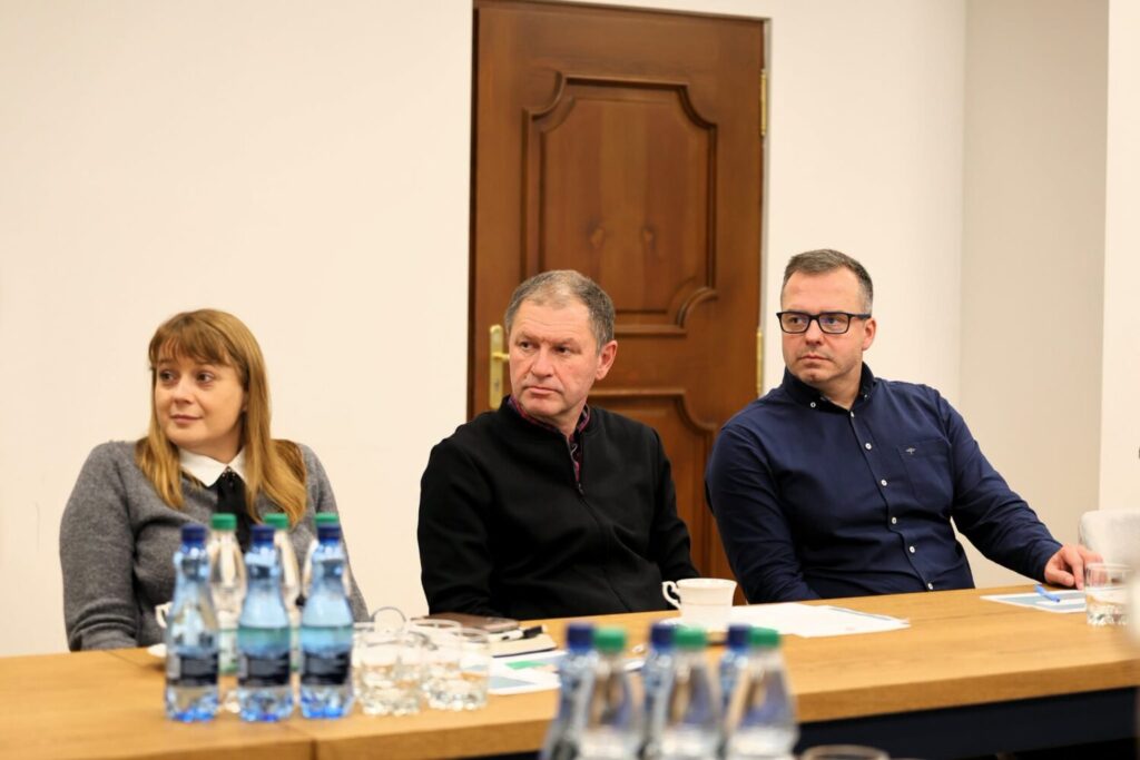 Przejścia dla pieszych i edukacja najmłodszych. O bezpieczeństwie na drogach powiatu wielickiego
